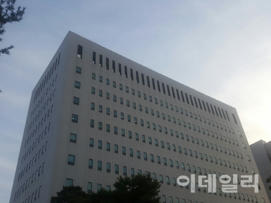 檢, 황우석 명성 이용한 '홈캐스트 주가조작' 경영진 등 기소