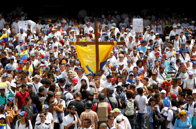 베네수엘라 외환보유고 11조원 남아..디폴트 경고음
