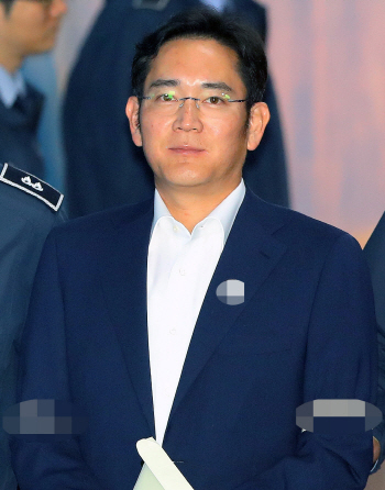 "삼성, 이재용 추진 의지로 금융지주 서둘러"..금융위 문건 공개