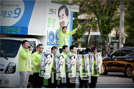 이재오 “박근혜·노무현, 대통령 이름만 바뀌어서는 안된다”