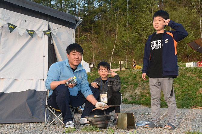[인터뷰] 지프 캠프 2017 퍼스트 챌린저, 전국 일주를 꿈꾸는 패밀리 캠퍼 이경복