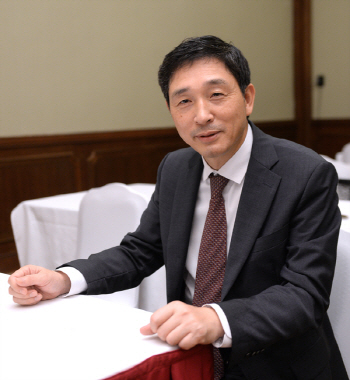 "연 20% 성장하는 베트남 후에, 다낭에 투자하세요".이혁 주베트남 한국대사 부임 1년