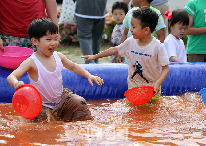 [포토]2017울산옹기축제장 찾은 동심-2