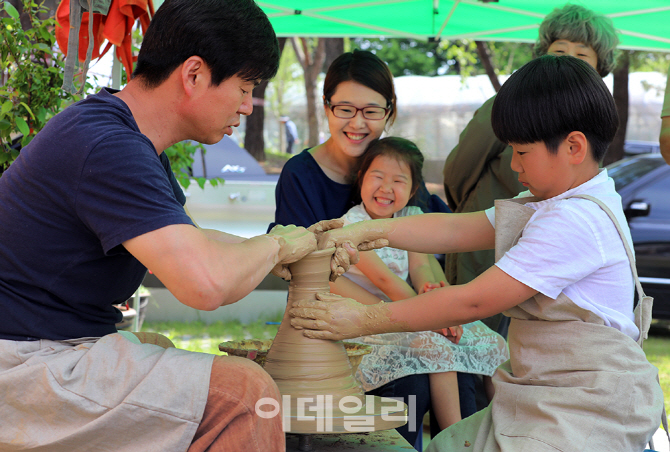 [포토]2017울산옹기축제장 찾은 동심-9