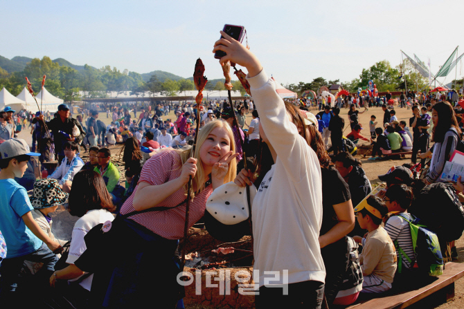 [주말가볼축제①] 원시로 떠나는 여행 '연천구석기축제'