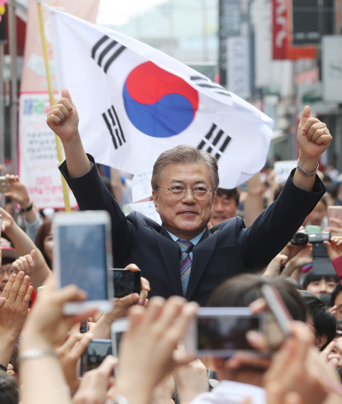 [르포]文 보러 포항에 1만 운집했지만…‘샤이 보수’도 분명 있었다