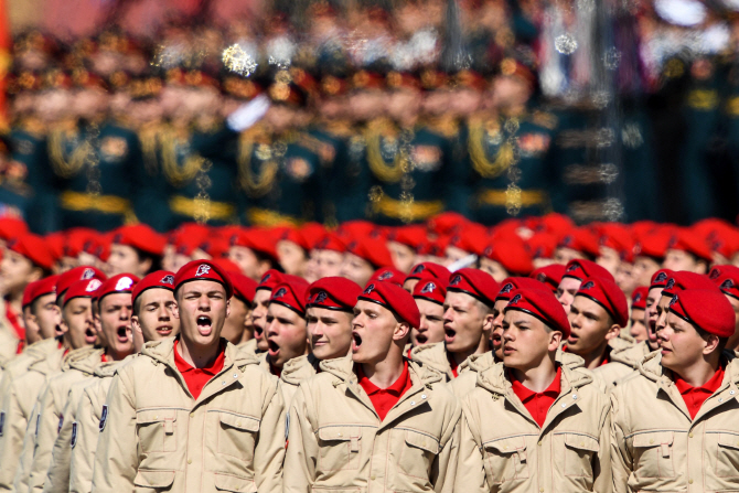 [포토] 모스크바 붉은광장, 빨간 베레모 물결