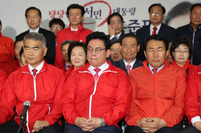 [포토] 말을 잃은 자유한국당