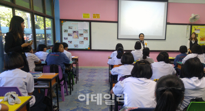 ‘한국어 인기’ 태국에 한국어교사 58명 파견