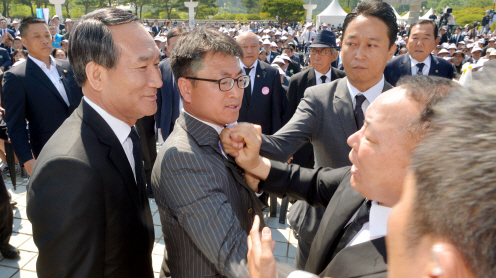 '임을 위한 행진곡' 불허 박승춘 처장 사표 수리…6년여 최장수 기관장