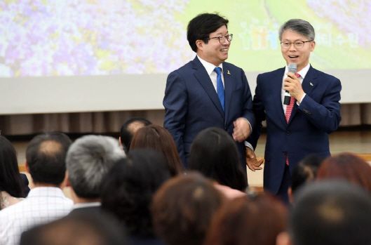 염태영 수원시장, 광주 광산구청장과 '다섯가지 공통점' 소개