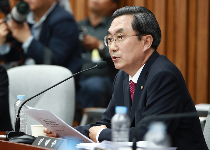 경대수 의원, 이낙연 후보 아들 병역의혹 공세 벌이다 '장남 군면제' 역풍