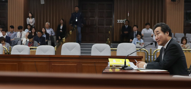 내각 인선 지연에..靑, '朴정부 장관 동거' 장기화 불가피