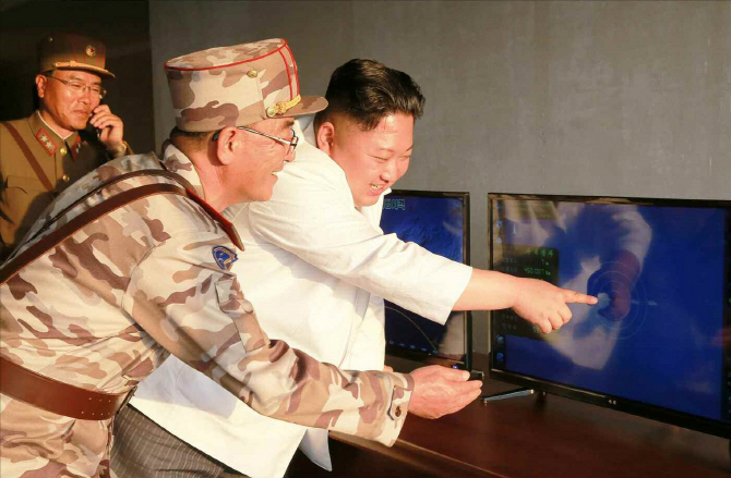 北 스커드 미사일 개조, 해상용 개발…함정 타격엔 기술적 한계