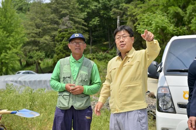 이경섭 NH농협은행장, 가뭄피해 지역 충남 예산 현장 방문 &#160;