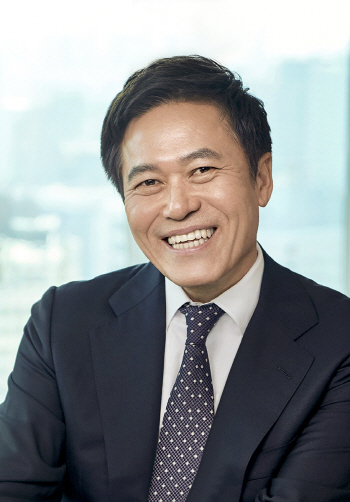 SKT, 초등 입학자녀 휴직제도 신설..일·가정 병행↑