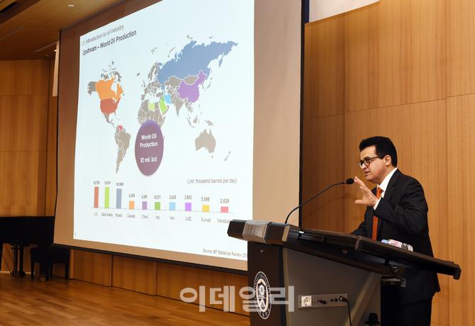알 감디 에쓰오일 CEO, 대학 특강.."최고 효율과 경쟁력 갖출 것"