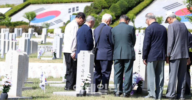 [포토]'묵념'