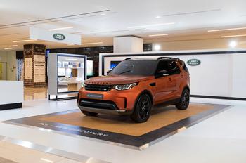 랜드로버 코리아, 코엑스몰·IFC몰에서 '올 뉴 디스커버리' 전시   