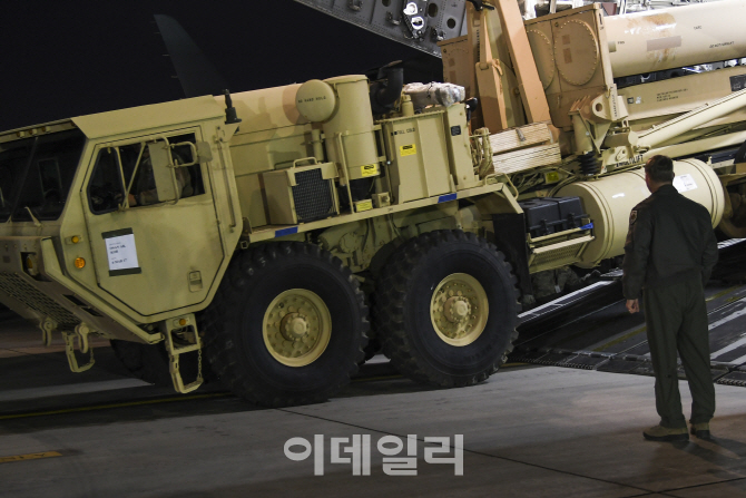 국방부, 환경영향평가 원점 재검토…사드 배치 시기 해 넘길듯