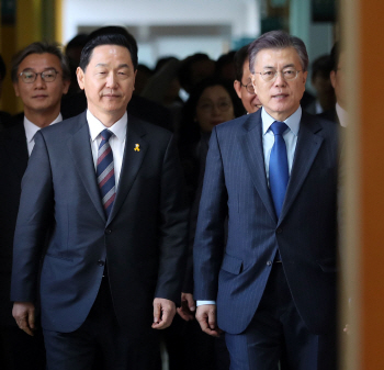 교육부장관에 '혁신 아이콘' 김상곤 지명…개혁 가속도 예고