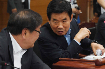 김태년 “서울 부산 부동산 이상과열현상 조기 대처, 투기 안 돼”