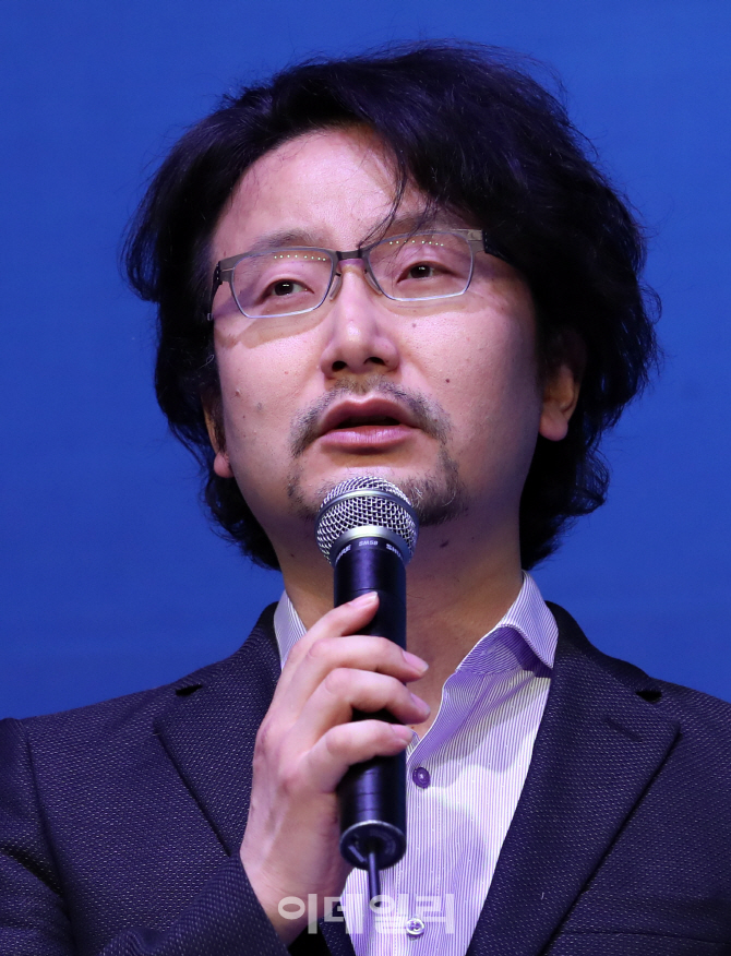 [포토]세션5 사회보는 정윤철 영화감독
