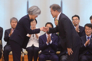 바른정당, 靑 강경화 임명에 "국회 협치 사실상 거부한 것"