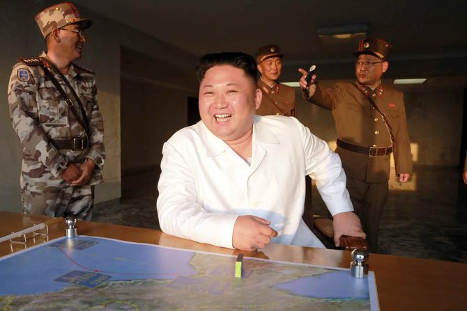 北 “美 군사훈련 안하면 핵·미사일 실험 중단할수도”