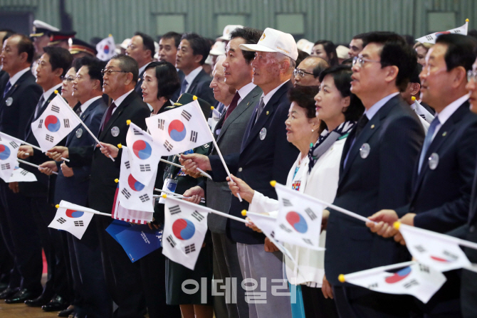 [포토]'6·25의 노래 제창'