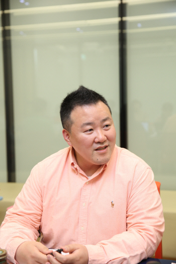 “5조 만화 시장 일본서 웹툰 유료화 안착”..NHN코미코 장현수 사장