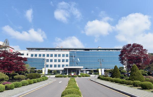 경기교육청, 퇴임공무원 훈‧포장 전수식