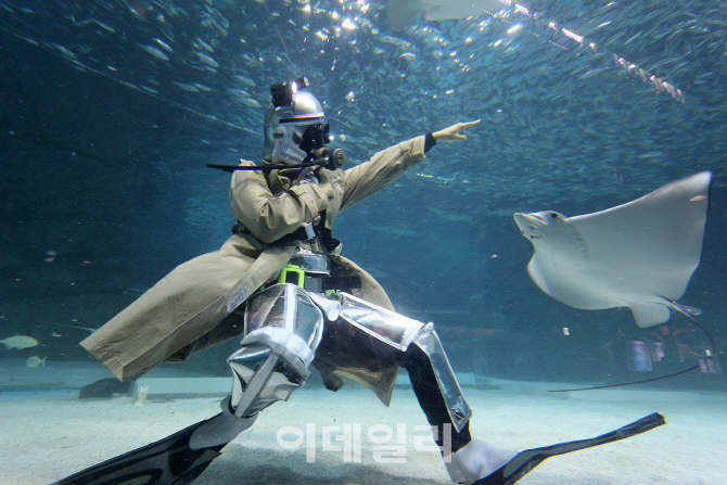 [포토] 코엑스아쿠아리움  '명탐정 정어리맨'