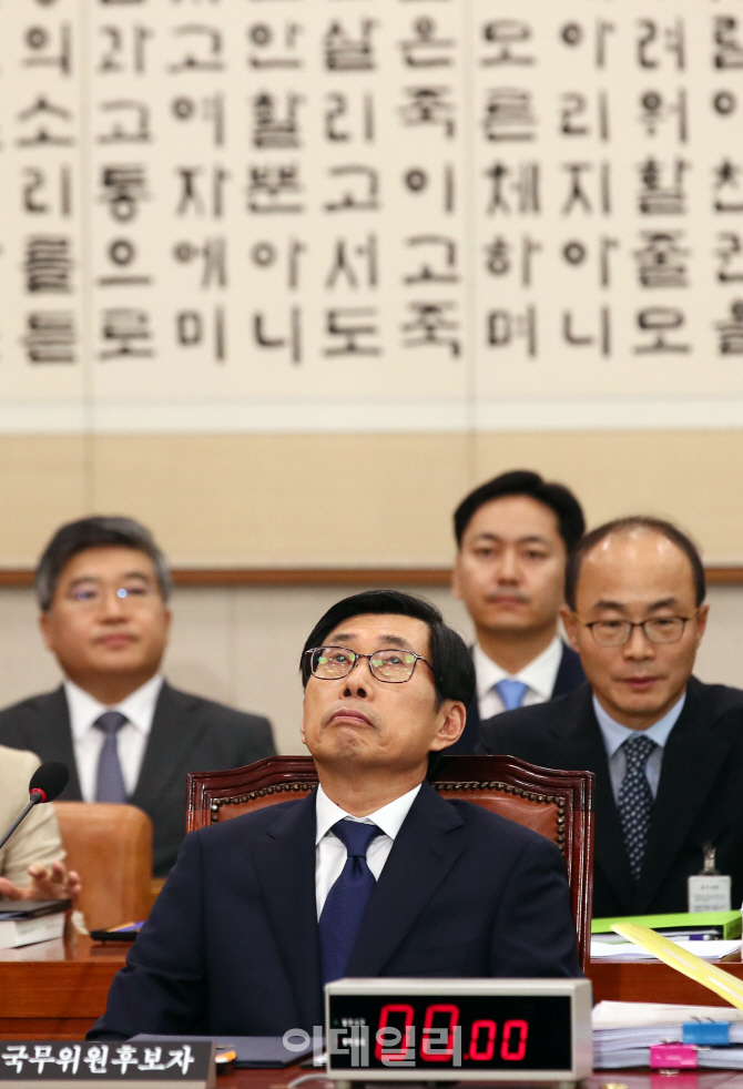 [포토]박상기 법무부 장관 후보자, '청문회 생각?'