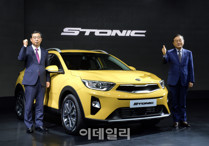 소형SUV 막내 ‘스토닉’ 출시…역대급 가성비로 티볼리 넘는다(종합)