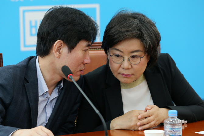 하태경 "靑. 추미애 정치적 미숙아로 판단..즉각 사퇴해야"