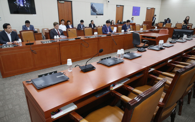 '원전중단·박정희 우표' 논의 위한 미방위 전체회의 무산