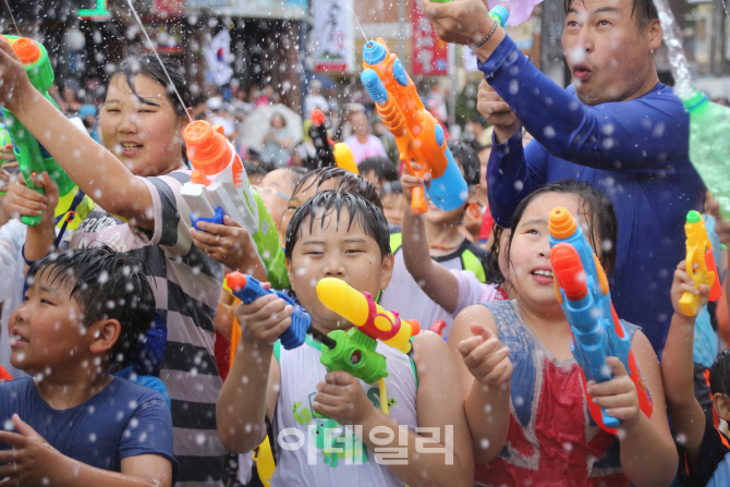 한강과 낙동강 발원지서 펼쳐지는 시원한 여름 축제