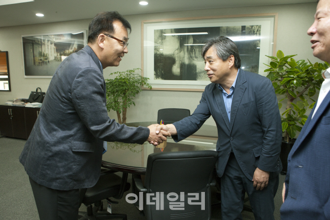 [포토]'전자문서 이용 활성화를 위한 한국인터넷진흥원-교통안전공단 업무협약식'