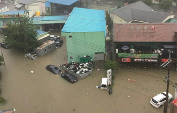 물폭탄 떨어진 충청…오보·먹통 시스템이 피해 키웠다