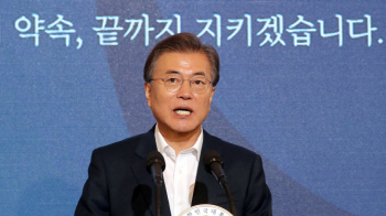 文 앞에 선 롯데·신세계...꼬인 ‘유통 실타래’ 풀까
