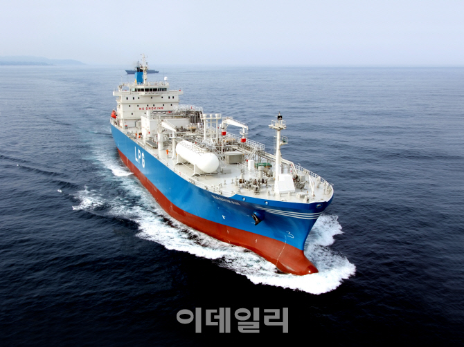 현대重, 초대형 LPG 운반선 2척 수주…옵션 포함 6억달러 규모