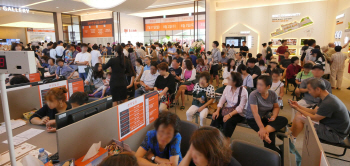 폭염 속 모델하우스 수만명 인파 몰려..다음주 청약 흥행 기대