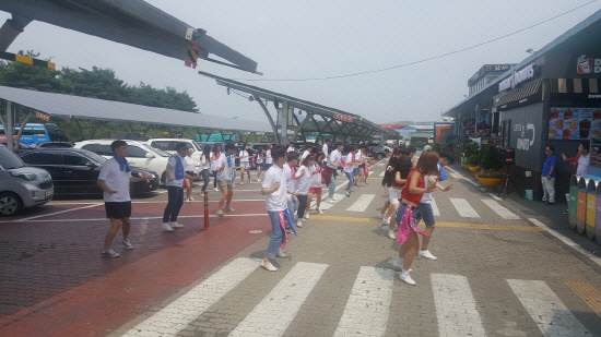 '천안흥타령춤축제' 서포터즈, 플래시몹 홍보 성황리 종료