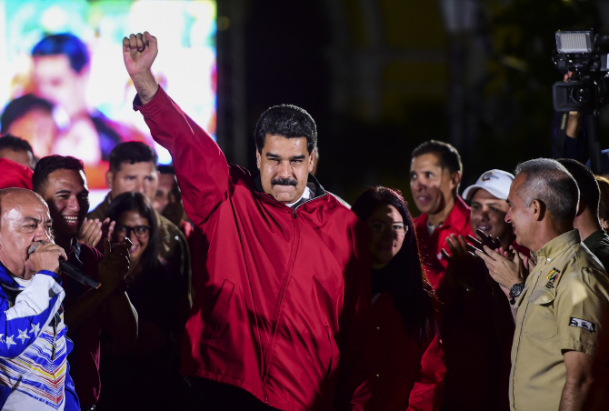 미국, '독재 추진' 베네수엘라 마두로 대통령 제재키로