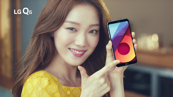 ‘LG Q6’ TV 광고 온에어… 배우 이성경 모델로