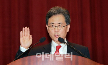 김현종 통상본부장 "수세적 골키퍼 정신 버려야…성동격서 대응"(종합)