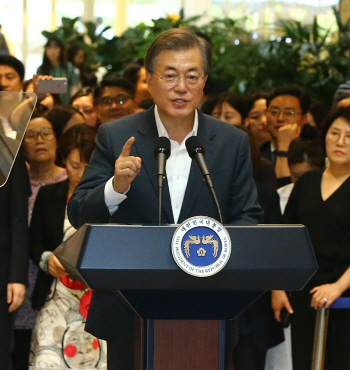 "건보료 폭탄 없다 인상률 3% 유지"… '문재인 케어' 10문 10답