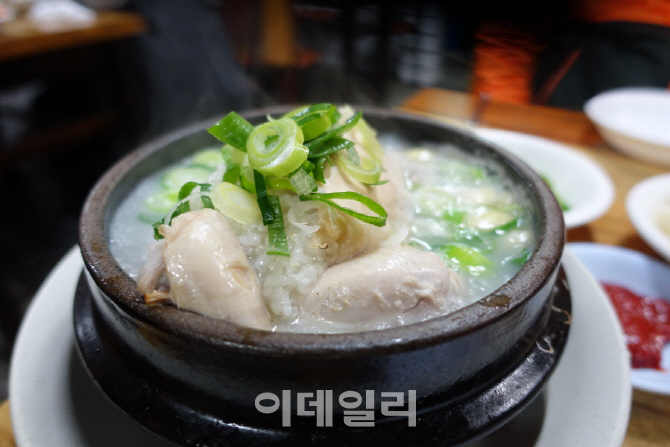 [맛캉스①] '덥다, 더워' 원기회복 보양음식