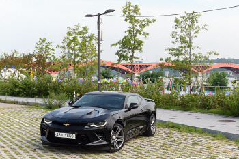 쉐보레 카마로 SS 시승기 - 머슬 쿠페의 허물을 벗은 강렬한 V8 스포츠 쿠페